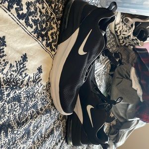 Shoes, in good condition